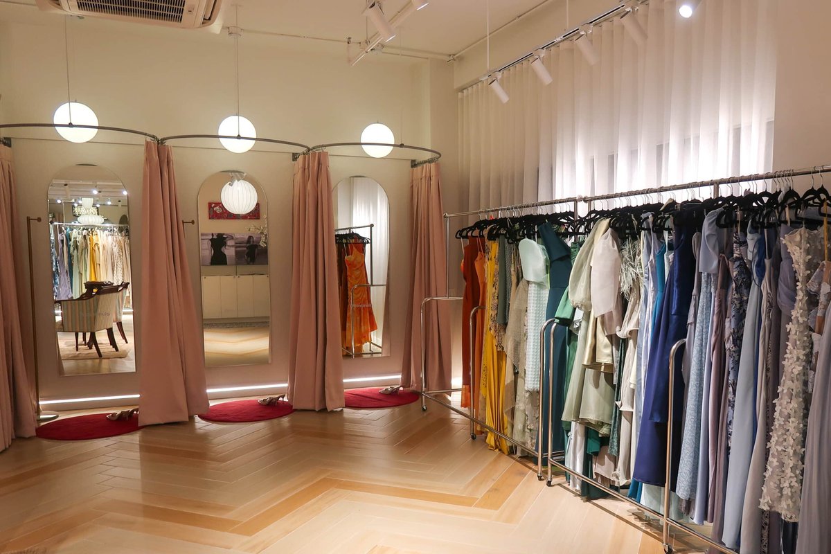 DVaa Dresses on Rent